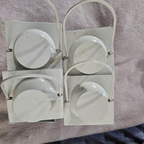 Set of four white metal mini lanterns - Picture 3 of 4